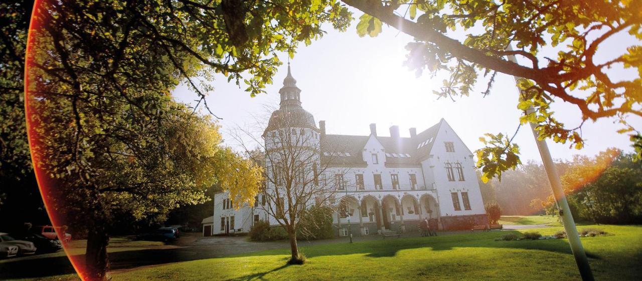 Hotel Hellidens Slott Tidaholm Exterior foto